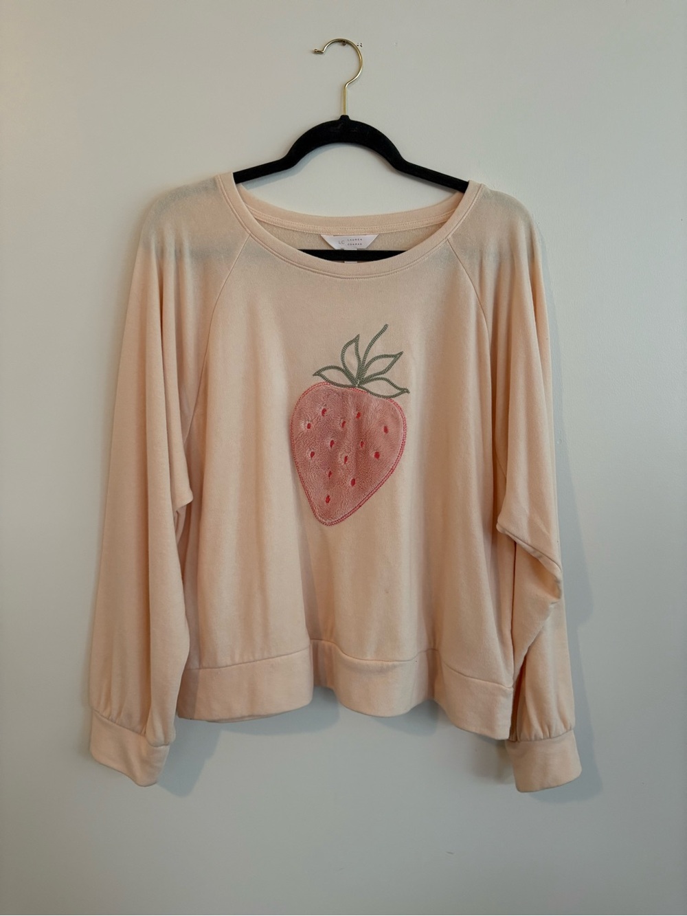 Strawberry ballet pink women’s sweatshirt